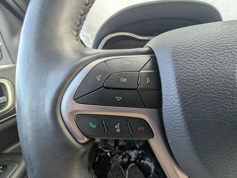 Used 2019 Jeep Grand Cherokee Limited image 20