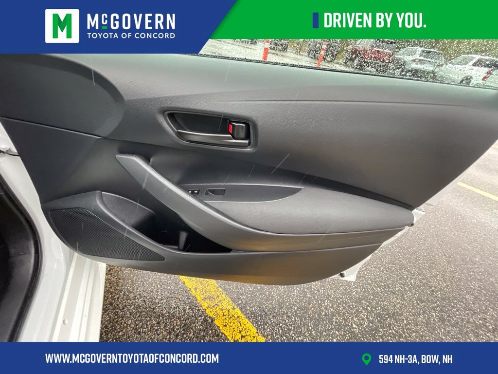 Used 2025 Toyota Corolla LE FWD image 34