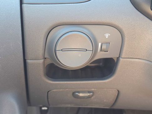 Used 2009 Kia Rio LX FWD image 31