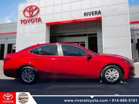 Certified 2025 Toyota Camry LE w/ Convenience Package image 4