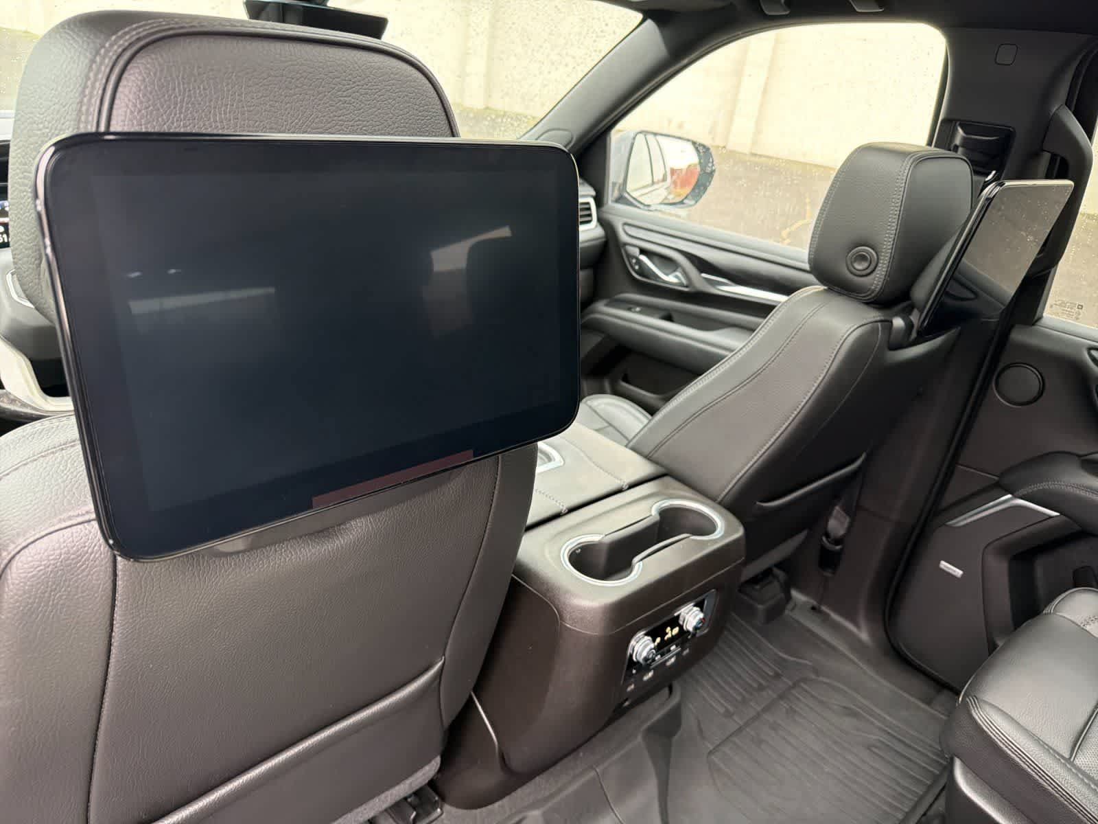Used 2021 GMC Yukon Denali w/ Denali Ultimate Package AWD/4WD image 16