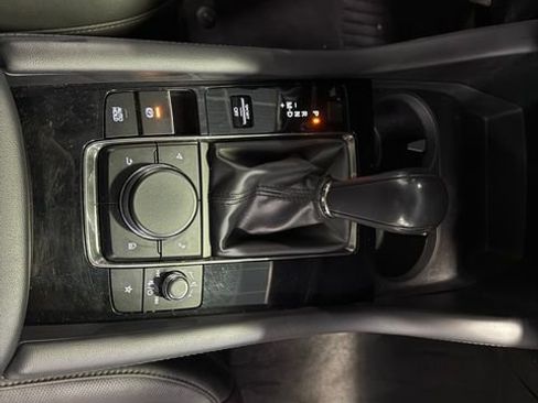 Used 2022 MAZDA MAZDA3 s image 23