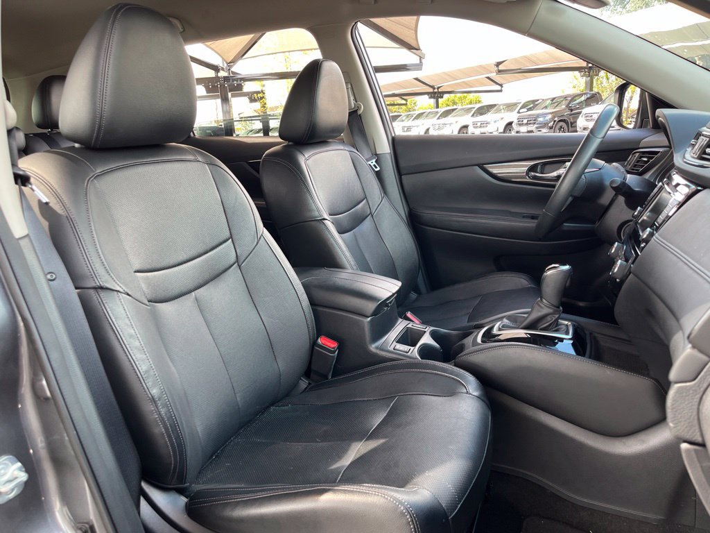 Used 2018 Nissan Rogue SL AWD/4WD image 29