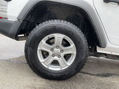 Certified 2021 Jeep Wrangler Unlimited Sport image 12