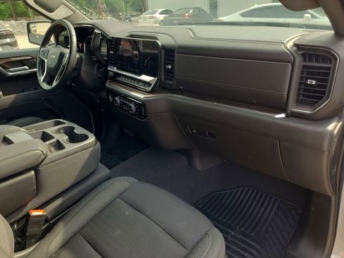 Used 2023 Chevrolet Silverado 1500 LT AWD/4WD image 30