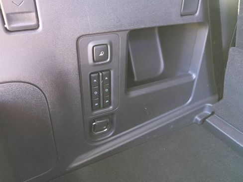 Used 2025 Ford Expedition Active image 5