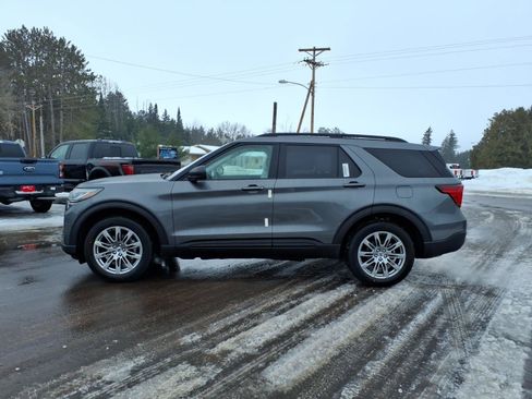 New 2026 Ford Explorer Active w/ Active Comfort Package image 2