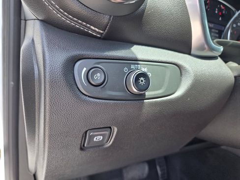 Used 2023 Chevrolet Blazer LT FWD image 23