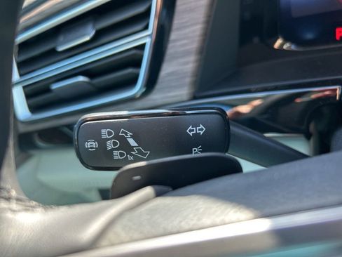 Used 2025 Volkswagen Atlas SEL Premium R-Line image 30