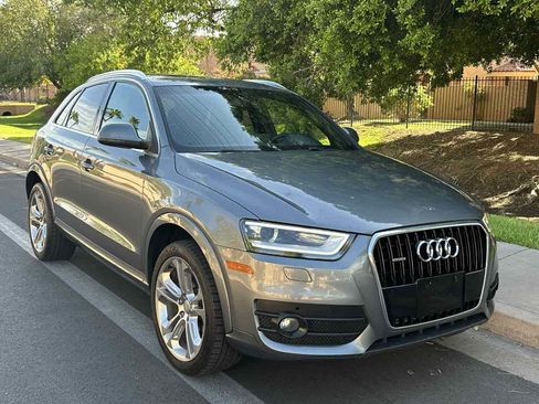 Used 2015 Audi Q3 2.0T Prestige w/ Prestige Package AWD/4WD image 2