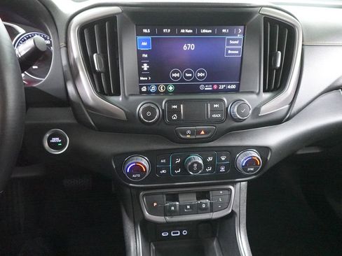 Used 2024 GMC Terrain AT4 image 17