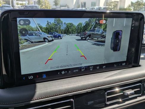 New 2026 Lincoln Aviator AWD image 21
