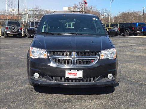 Certified 2019 Dodge Grand Caravan SXT FWD image 5