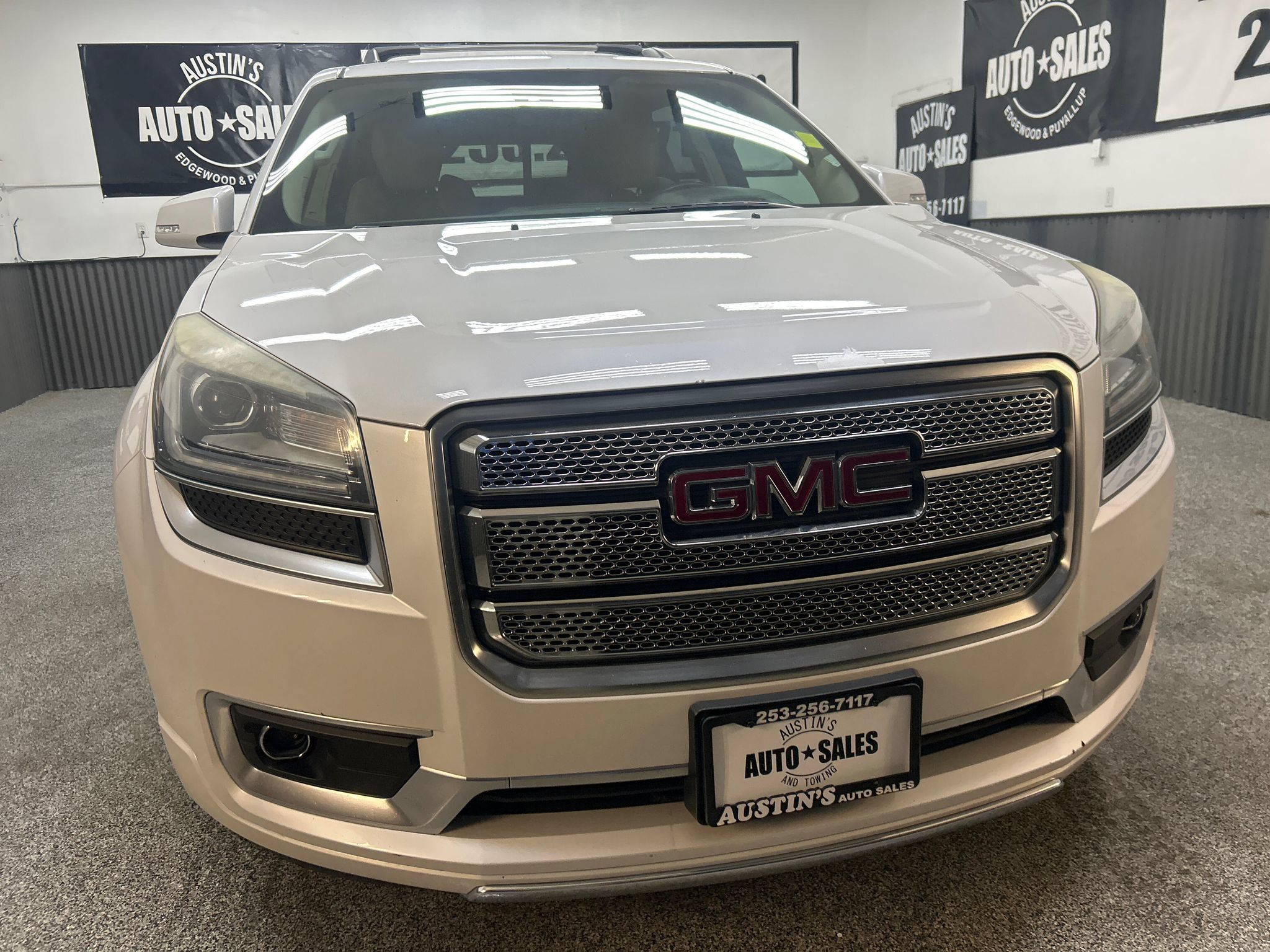 Used 2016 GMC Acadia Denali AWD/4WD image 2