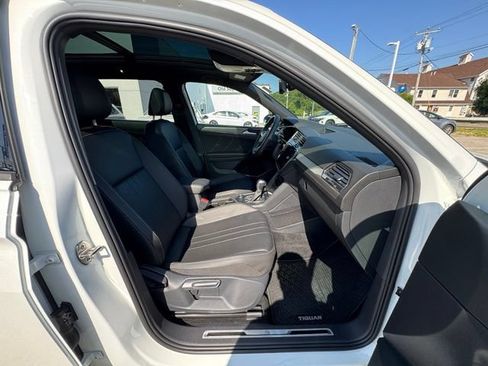 Certified 2023 Volkswagen Tiguan SE R-Line AWD/4WD image 25