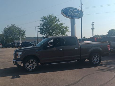 Used 2015 Ford F150 XLT w/ Equipment Group 302A Luxury AWD/4WD image 10