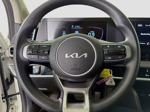 Used 2024 Kia Sportage LX FWD image 14