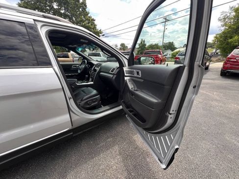 Used 2012 Ford Explorer XLT AWD/4WD image 29