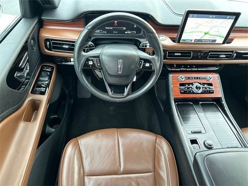 Used 2022 Lincoln Aviator Reserve w/ Equipment Group 201A image 24