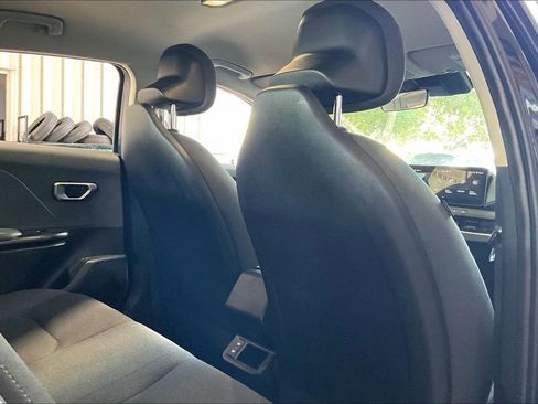 Used 2025 Kia K4 FWD image 19