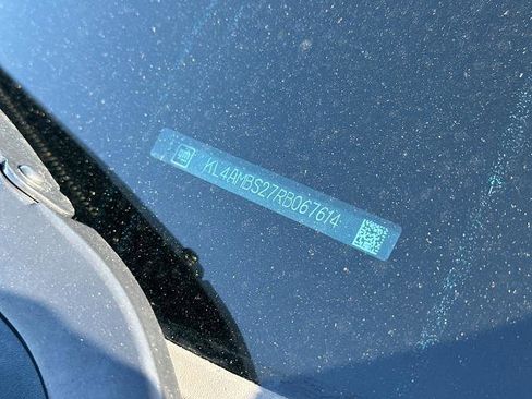 Used 2024 Buick Encore GX Preferred FWD image 2