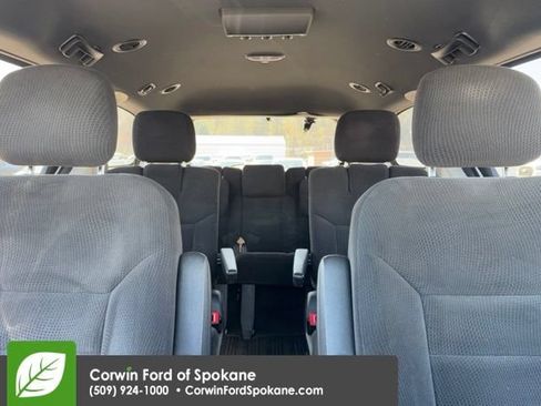 Used 2016 Dodge Grand Caravan SE FWD image 31