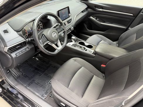 Used 2020 Nissan Altima 2.5 SV FWD image 14