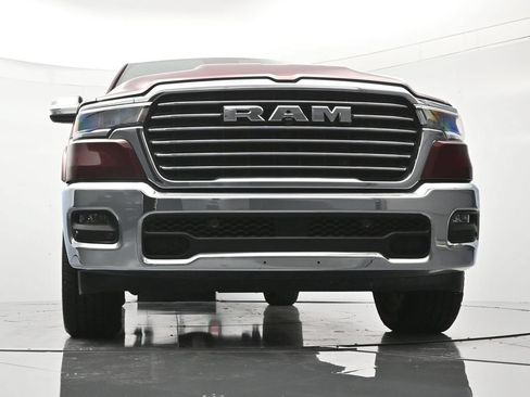 Used 2025 RAM 1500 Laramie AWD/4WD image 37
