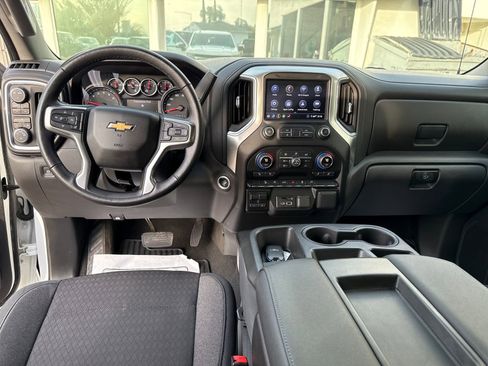 Used 2020 Chevrolet Silverado 1500 LT w/ All-Star Edition image 12
