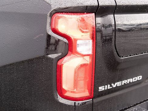 Used 2024 Chevrolet Silverado 1500 High Country w/ Technology Package image 28