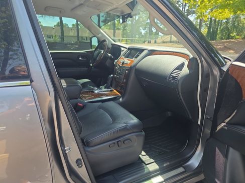 Used 2019 INFINITI QX80 Luxe AWD/4WD image 22