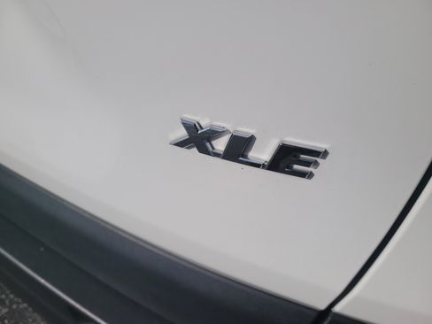 Used 2025 Toyota RAV4 XLE FWD image 10