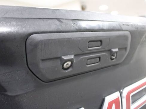 Used 2019 GMC Sierra 1500 SLT w/ SLT Premium Package image 16