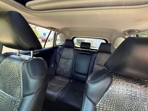 Used 2020 Toyota RAV4 XLE w/ Convenience Package AWD/4WD image 32