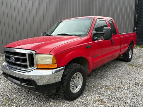Used 2001 Ford F250 2WD SuperCab Super Duty image 1