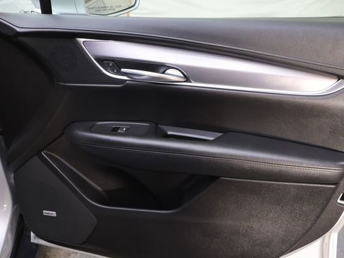 Used 2019 Cadillac XT5 Premium Luxury AWD/4WD image 12