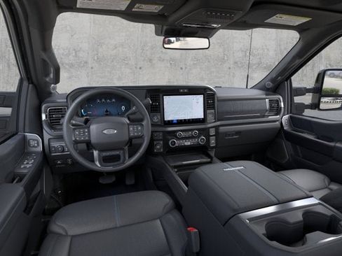 New 2025 Ford F250 Platinum w/ FX4 Off-Road Package AWD/4WD image 9