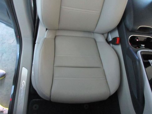 Used 2021 Porsche Cayenne S AWD/4WD image 25