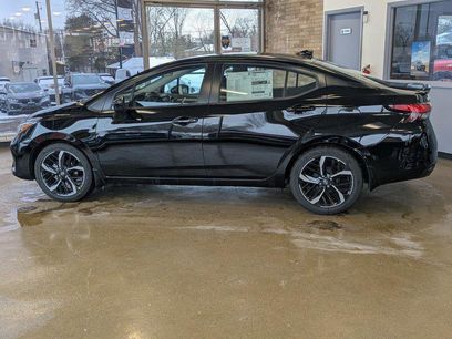 New 2025 Nissan Versa SR w/ Trunk Package