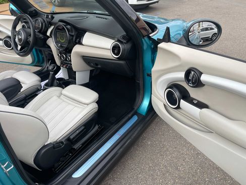 Used 2017 MINI Cooper S image 22