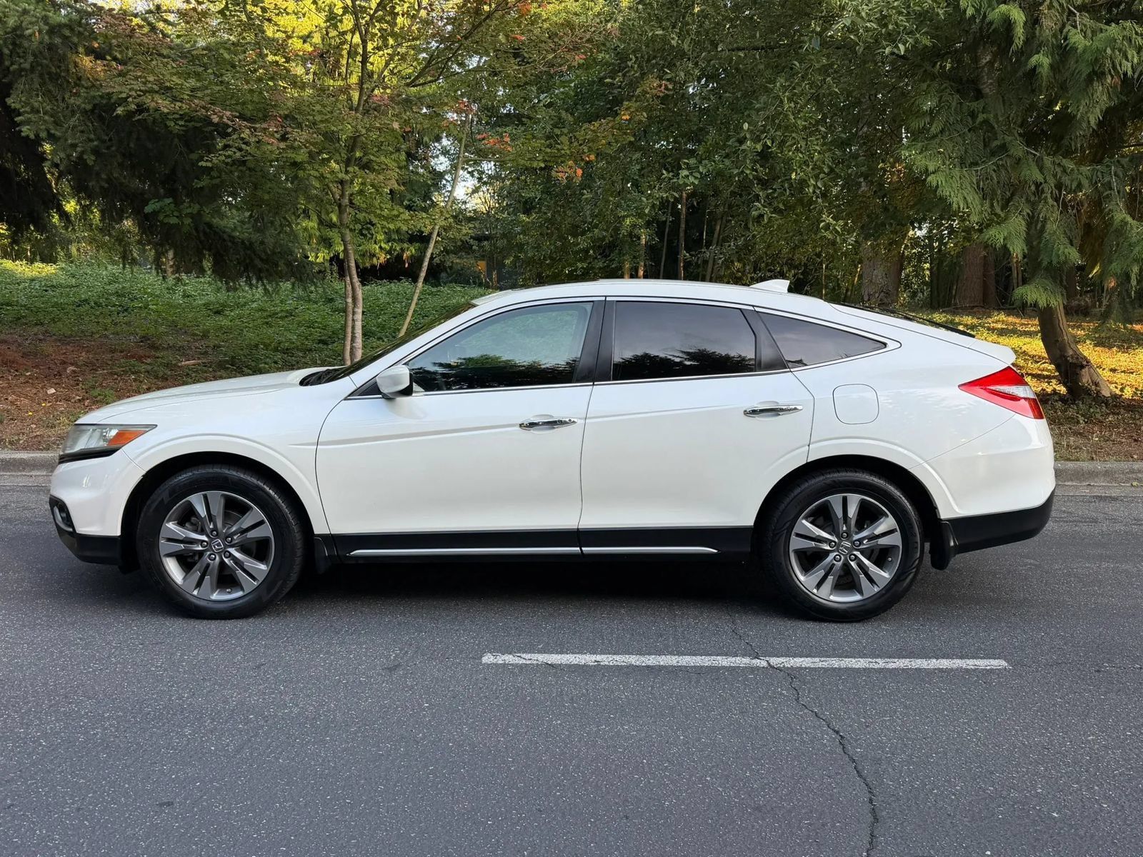 Used 2014 Honda Crosstour EX image 2
