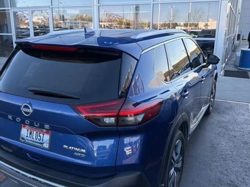 Used 2023 Nissan Rogue Platinum w/ Platinum Premium Package image 9
