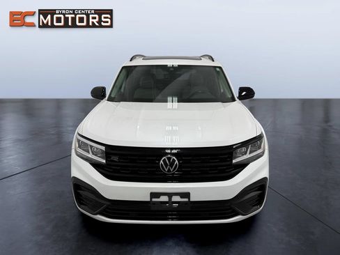Used 2023 Volkswagen Atlas SEL R-Line AWD/4WD image 8