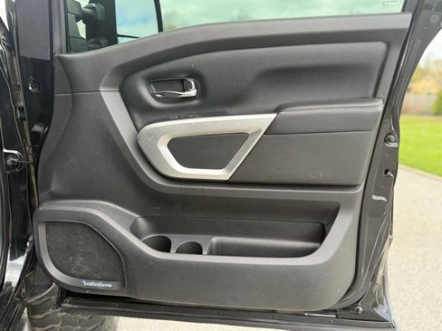 Used 2017 Nissan Titan PRO-4X image 41