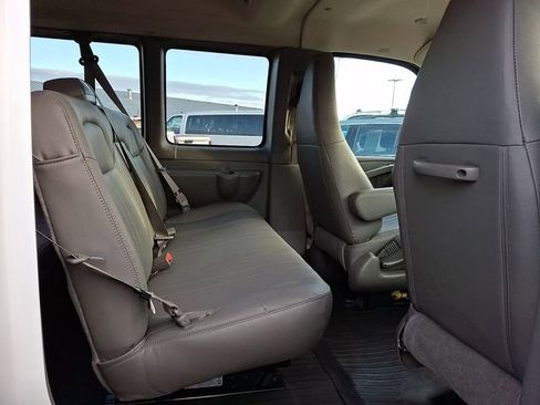 New 2025 Chevrolet Express 3500 LS image 6