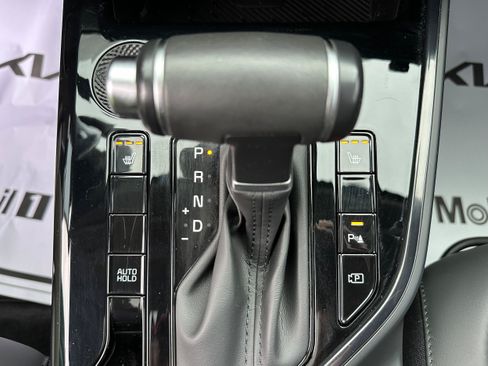 Used 2024 Kia Niro EX Touring FWD image 28