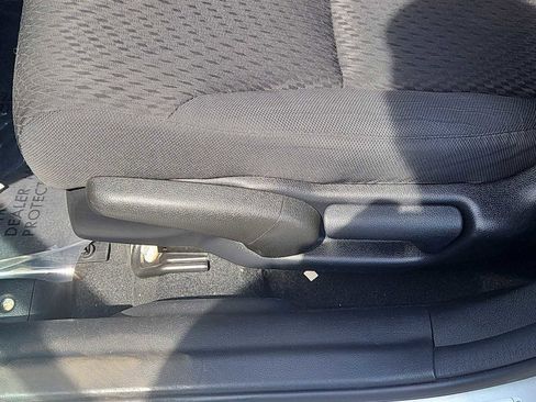 Used 2015 Honda Civic SE image 17