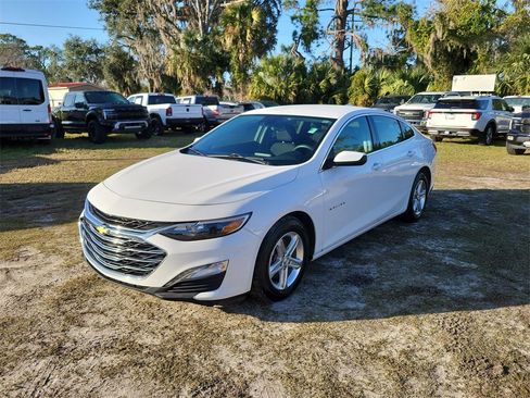 Used 2024 Chevrolet Malibu LT image 4