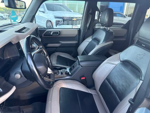 Used 2023 Ford Bronco Wildtrak AWD/4WD image 8