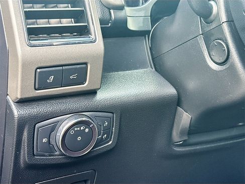 Used 2019 Ford Expedition XLT w/ Equipment Group 202A image 11